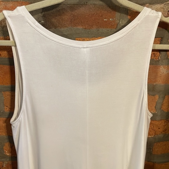 Old Navy Luxe Scoop Neck Tank - Picture 6 of 9